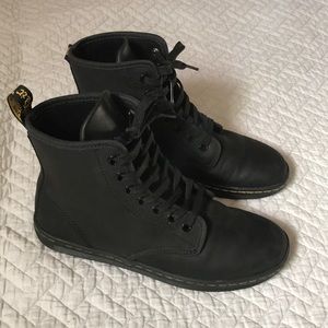Dr. Martens Shoreditch boots.